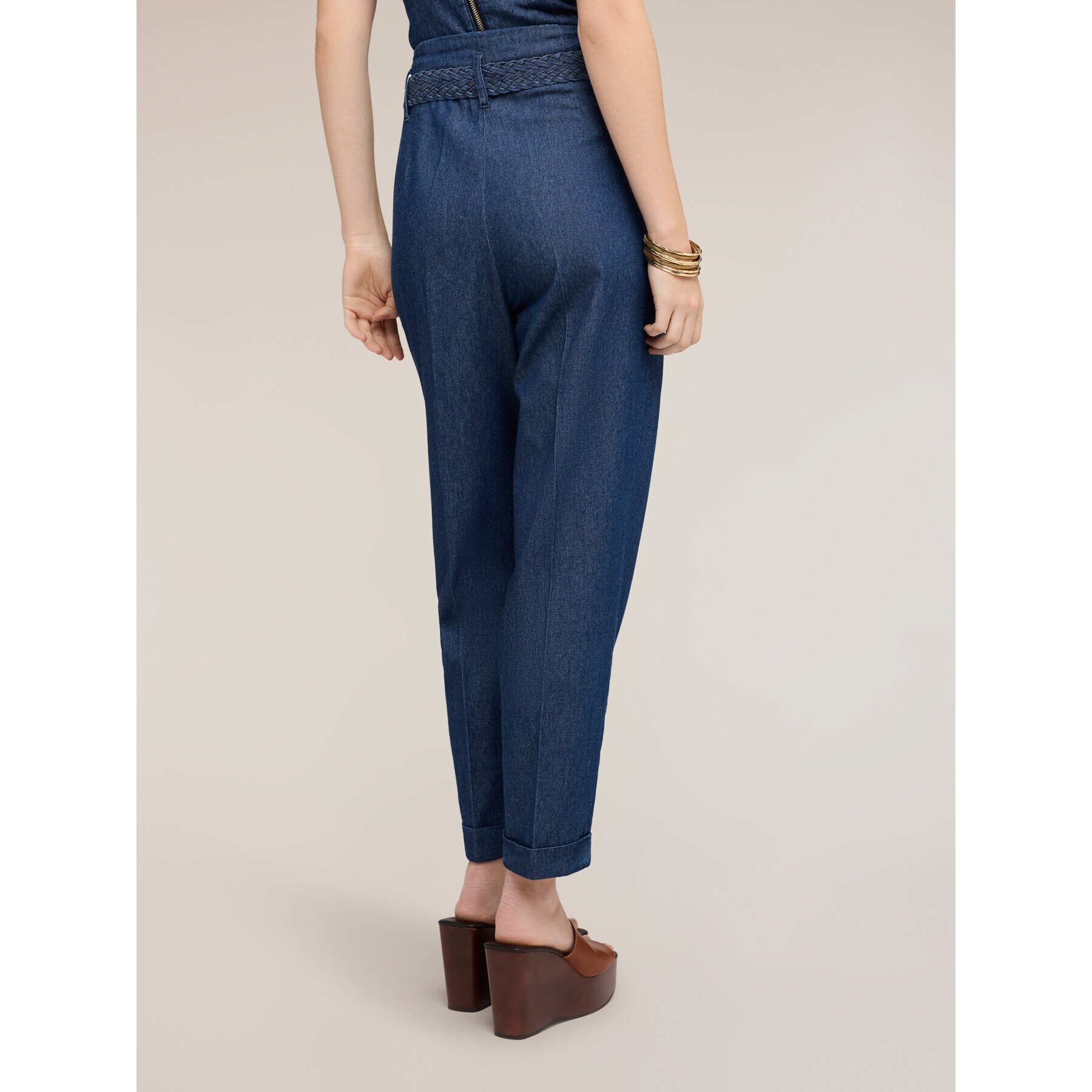 Motivi - Jeans carrot con cintura intrecciata - Blu