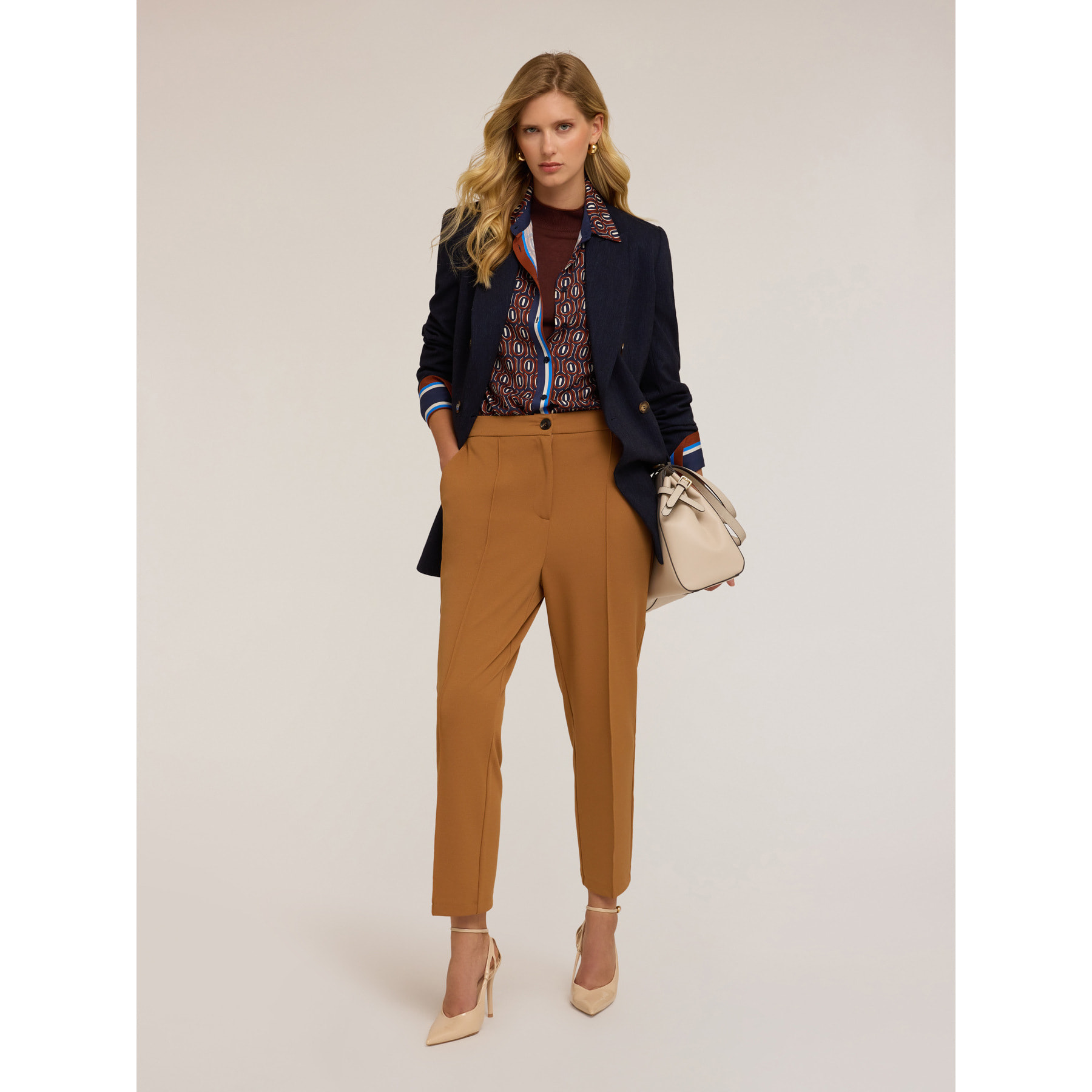 Motivi - Pantalones regulares de tejido crepé - Marrón