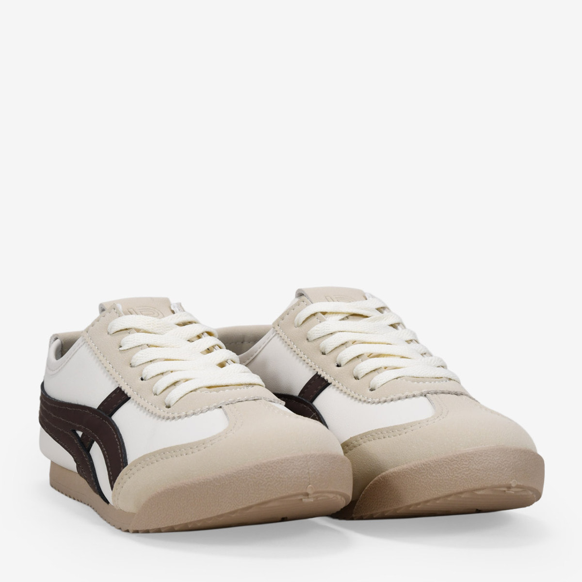 Zapatillas planas beige con cordones