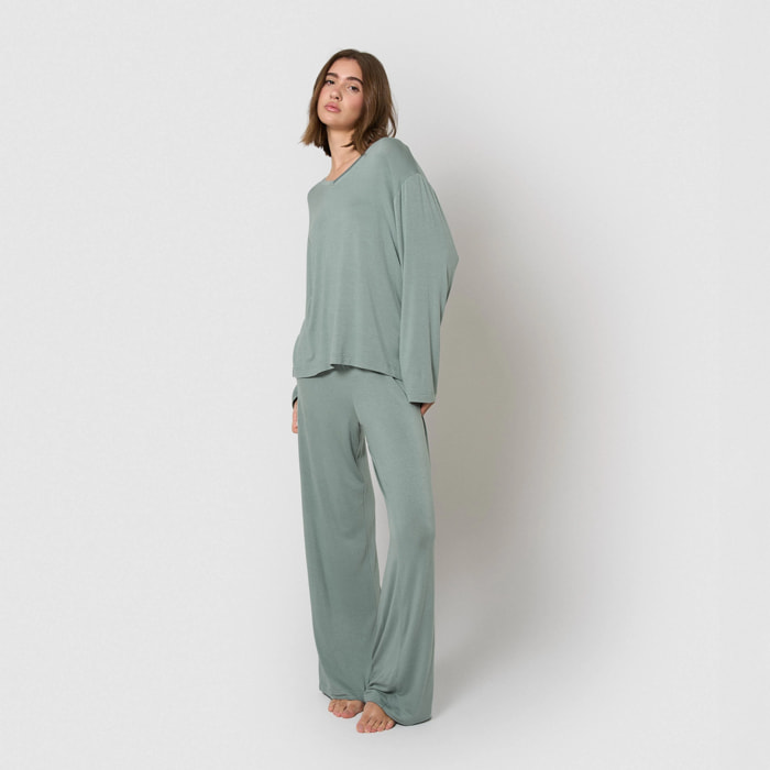 Pijama largo de viscosa verde seco