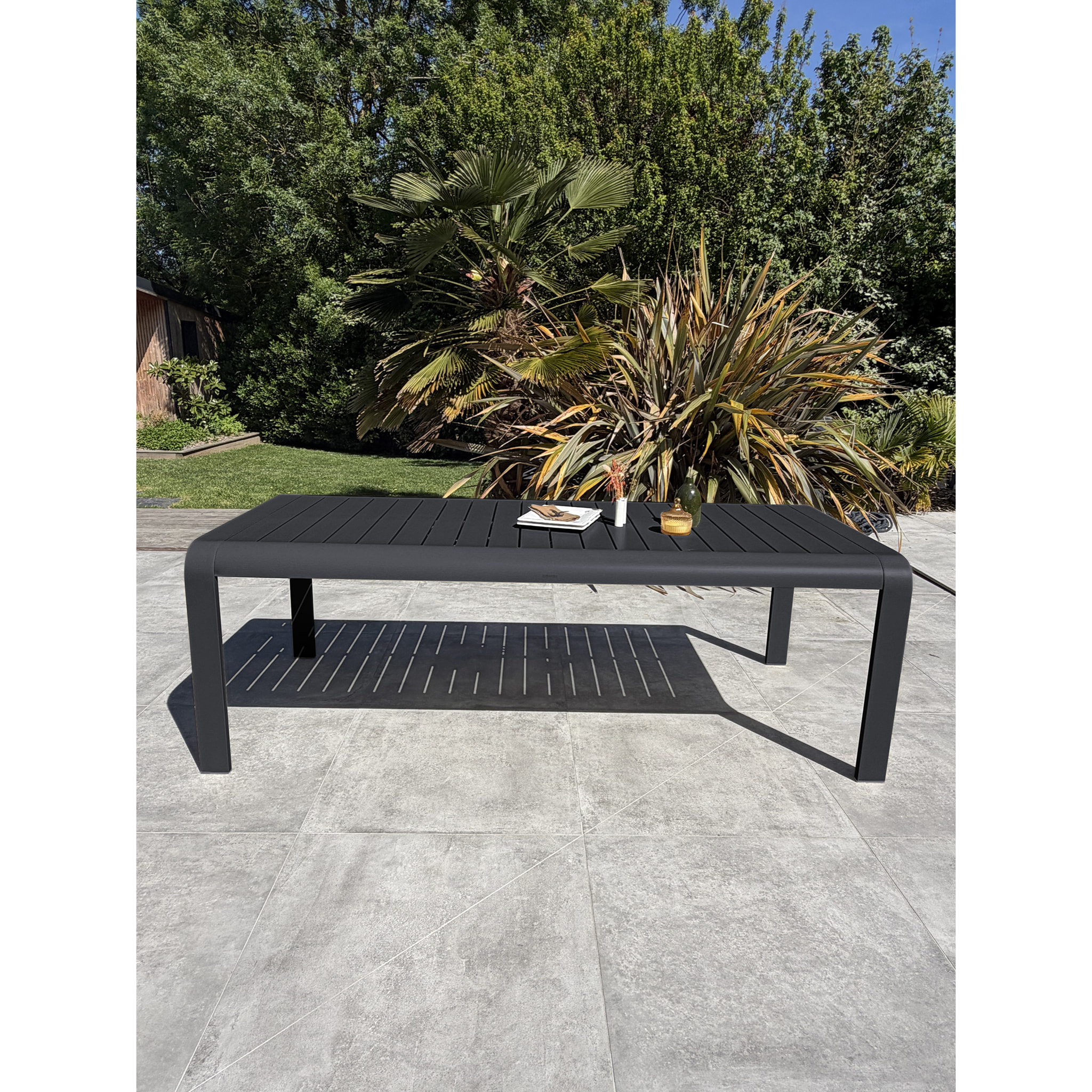HANOI - Ensemble repas de jardin en aluminium 8 places coloris anthracite