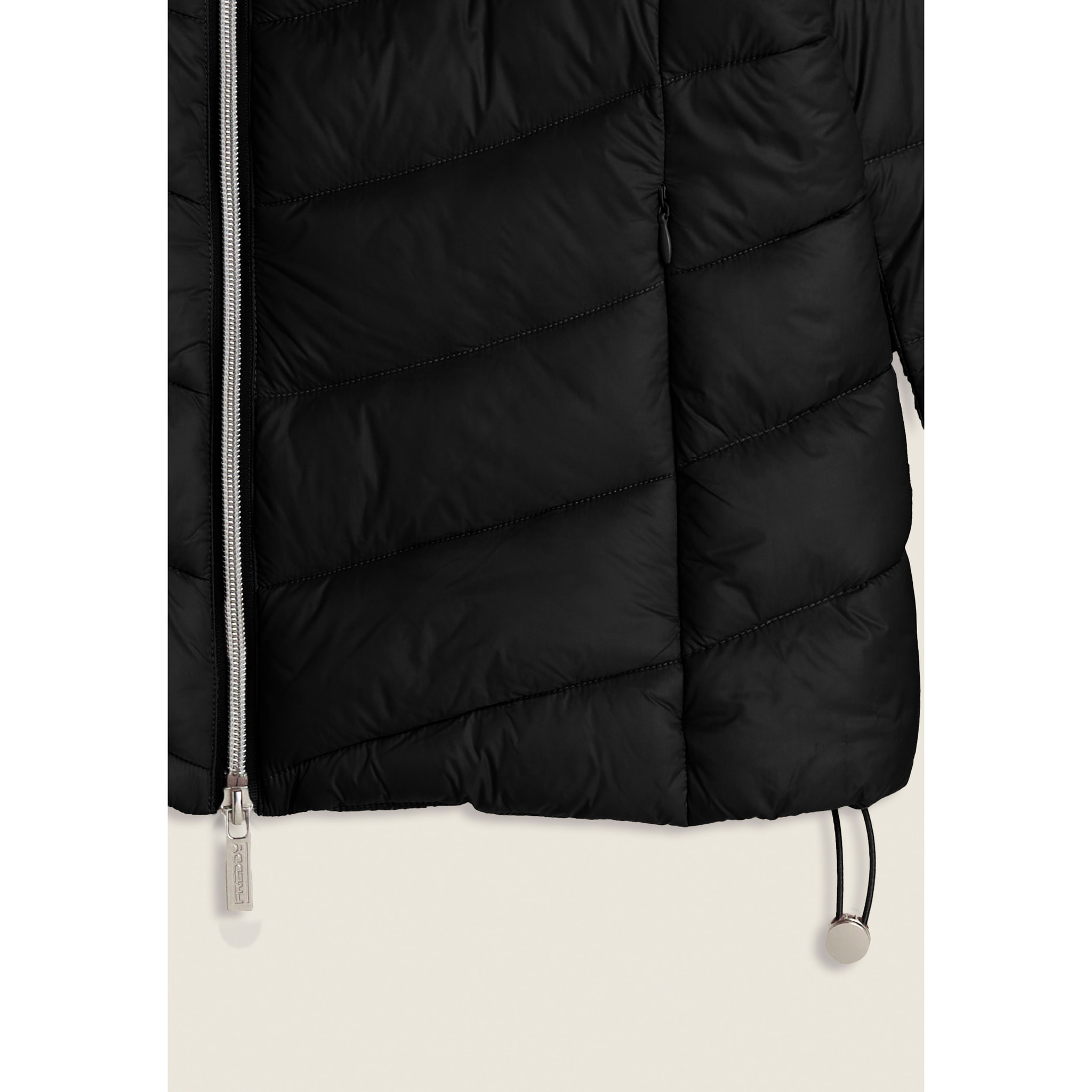 Piumino donna trapuntato con collo alto e finitura lucida