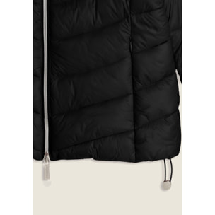 Piumino donna trapuntato con collo alto e finitura lucida