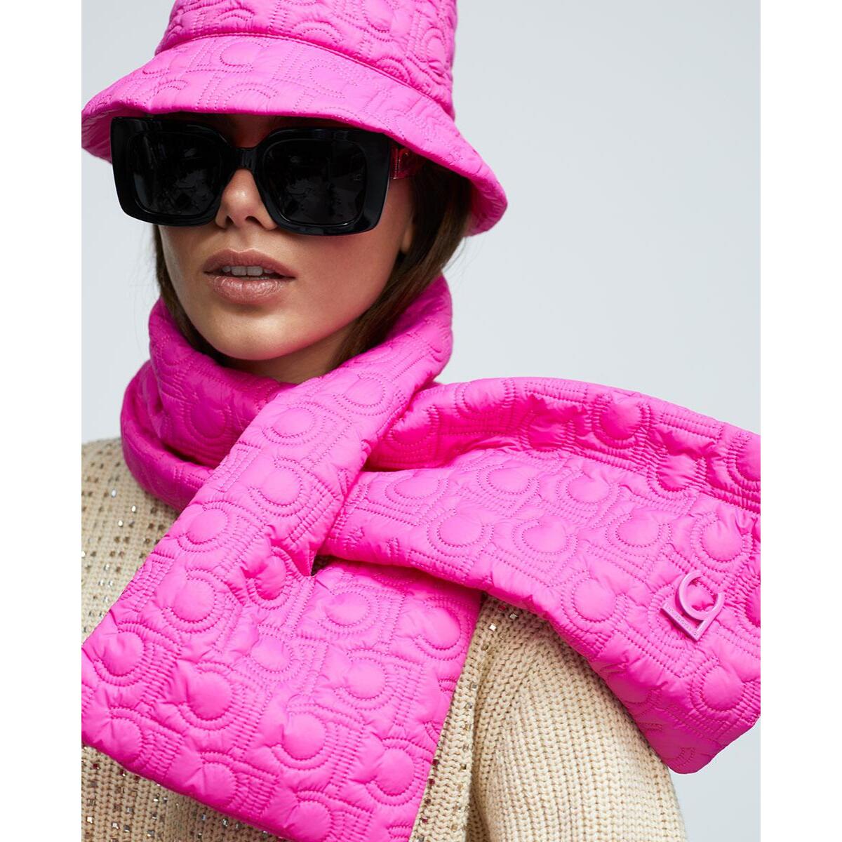 Monogramma in nylon con colletto imbottito