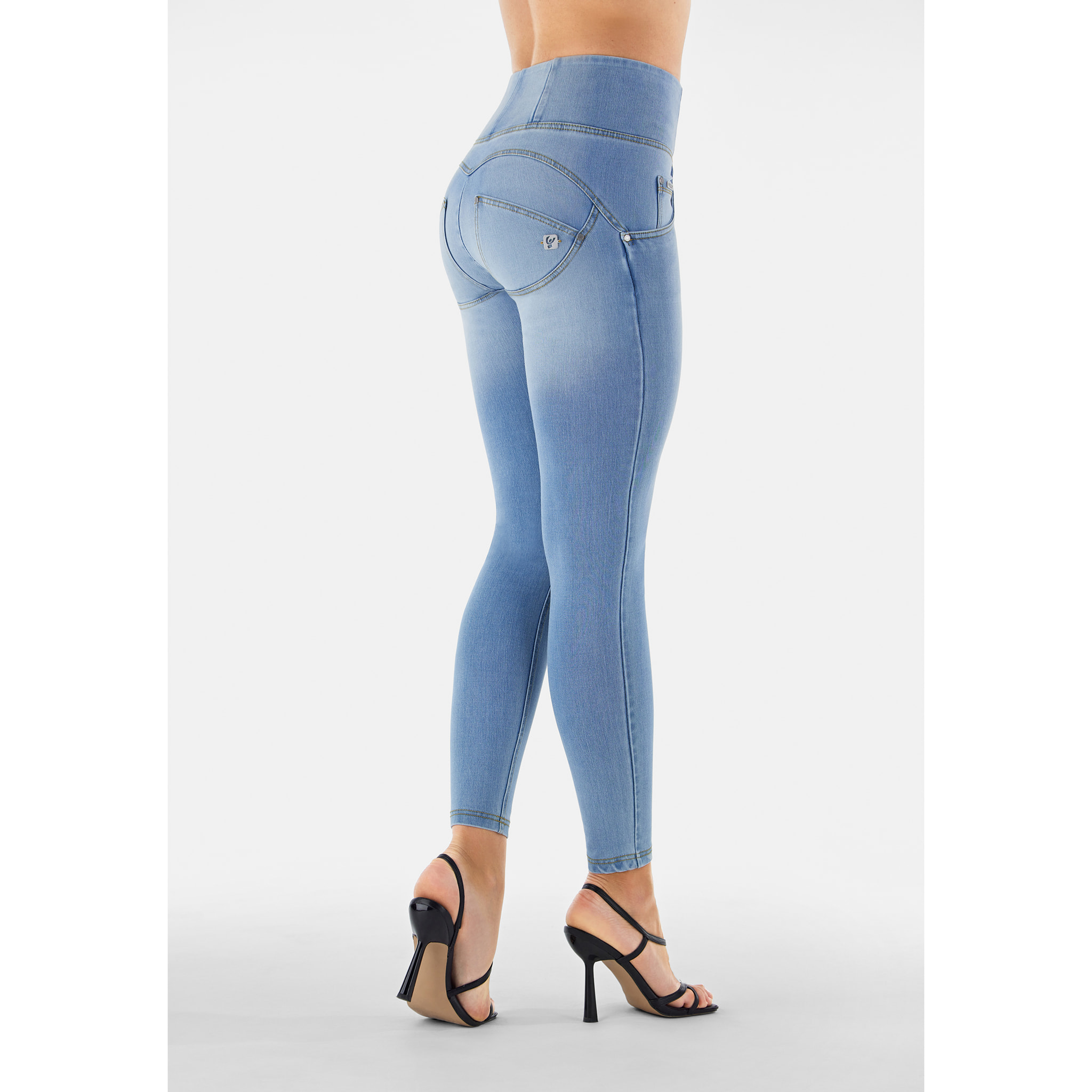 Jeans push up WR.UP® superskinny con vita alta in denim navetta con strappi