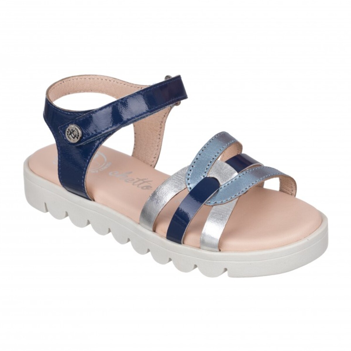 Sandalia toda en piel con suela hiper flexible.