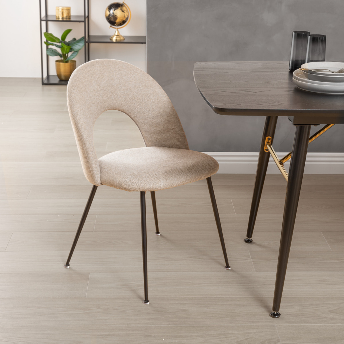 Chaise "Raven" beige