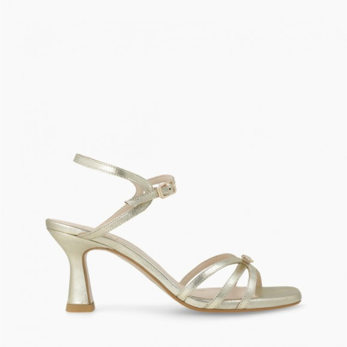 SANDALIAS DORADAS LUKI