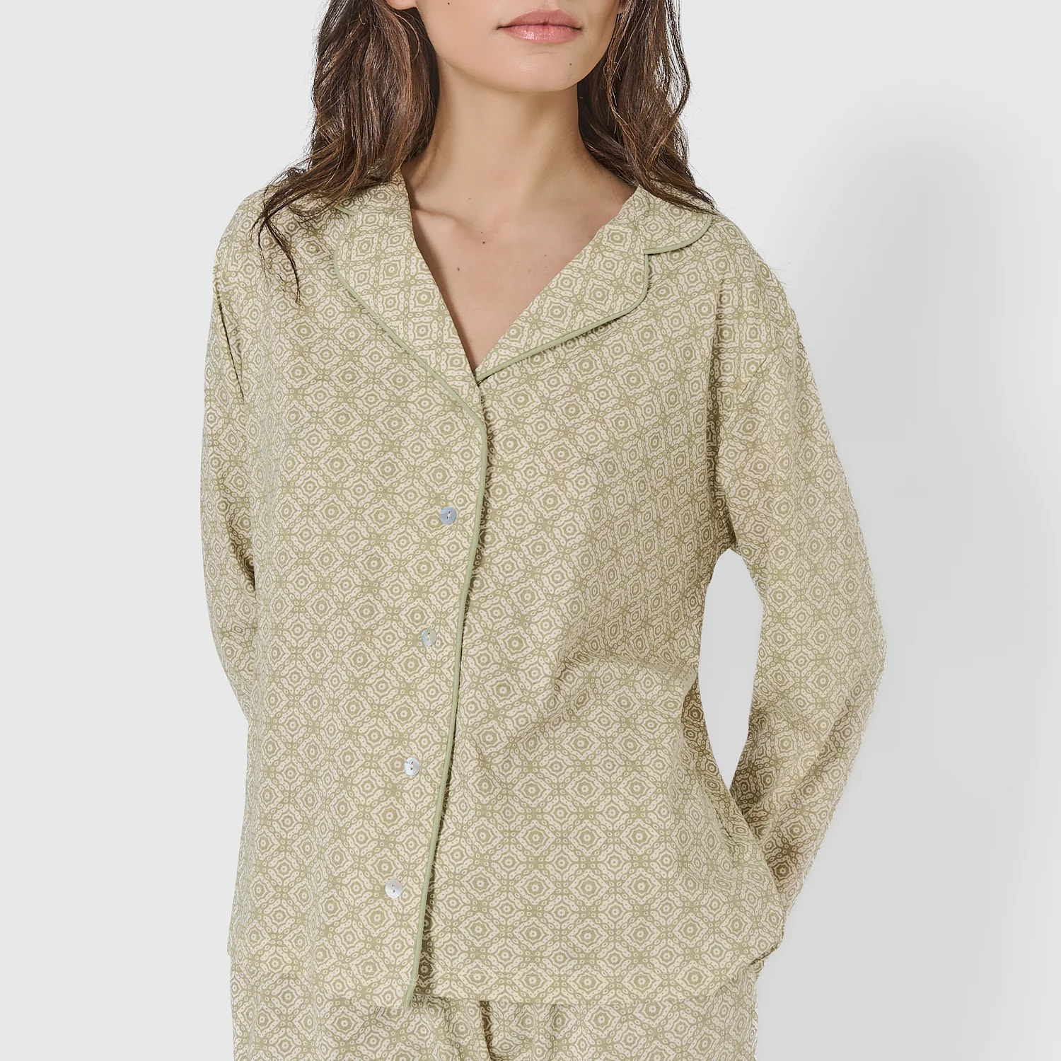 Pijama largo camisero algodón mandolia verde cacería