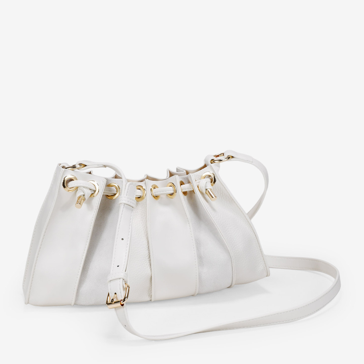 Bolso de hombro beige plisado con cierre imán