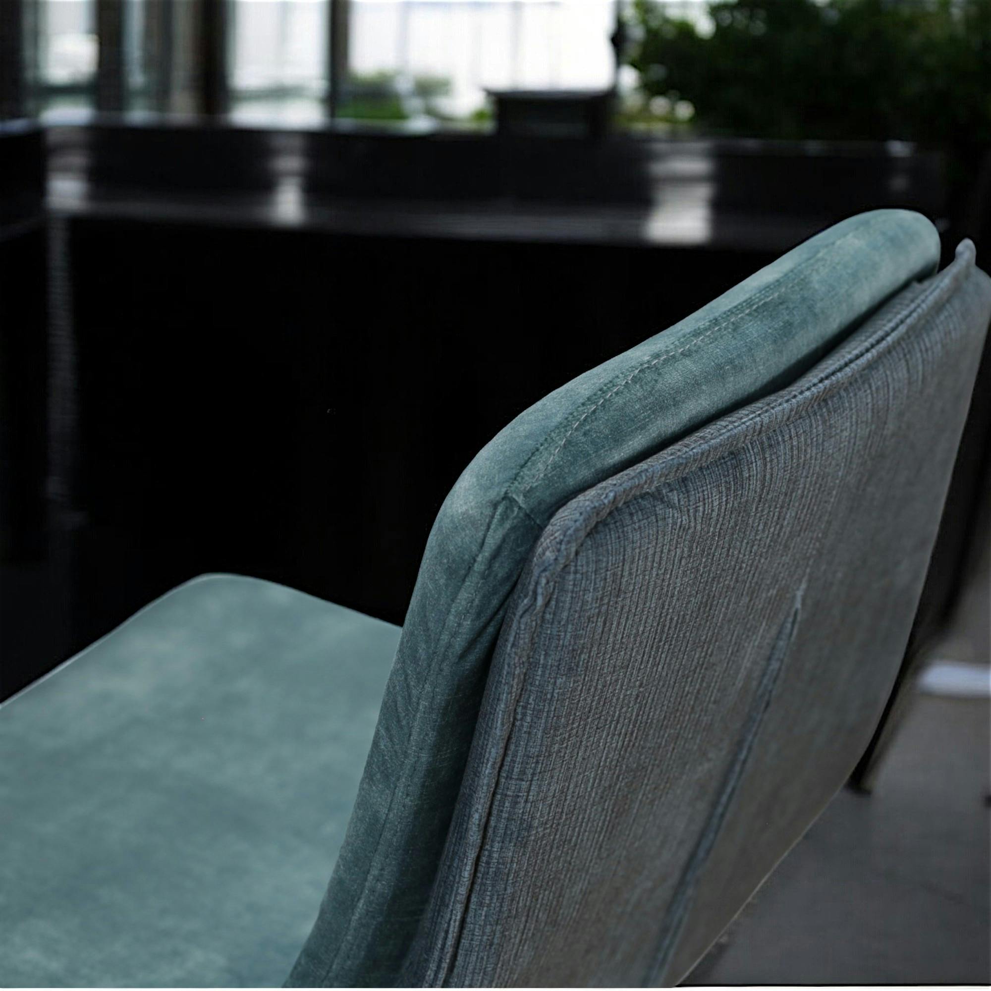 Chaise de bar en velours bleu (lot de 2) OKA