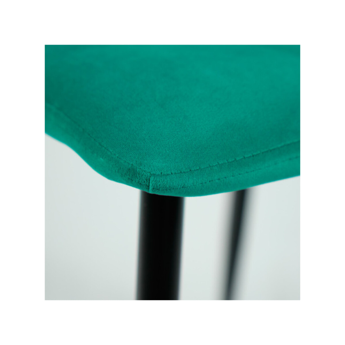 Chaise en velours avec piétement métal noir - PAOLA