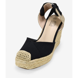 Alpargatas de cuña negras con esparto y lazada