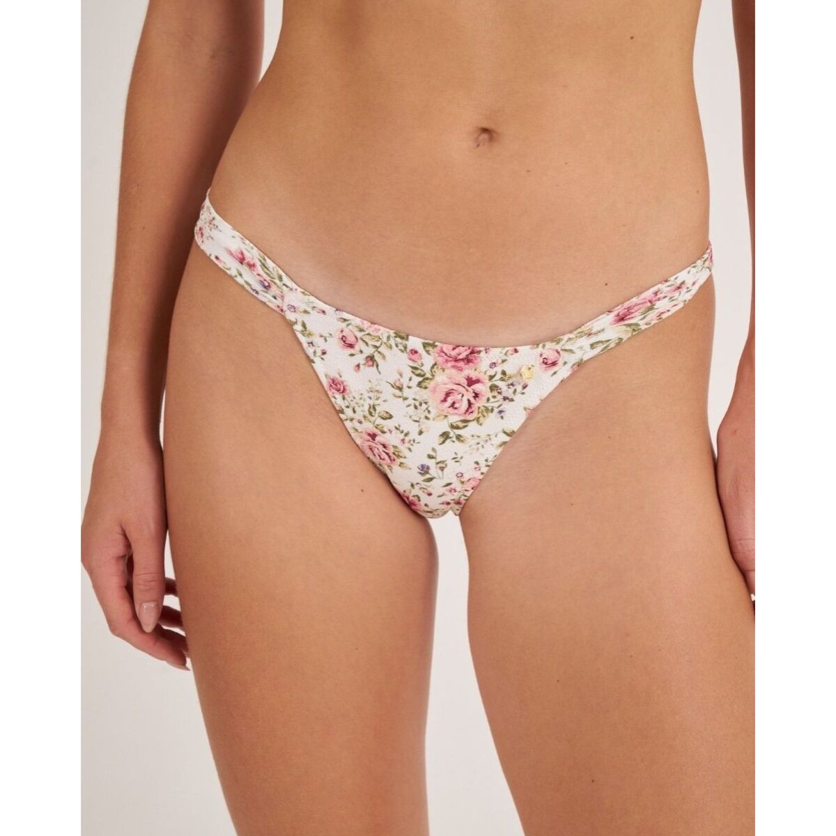 Camelia Bottom Sand