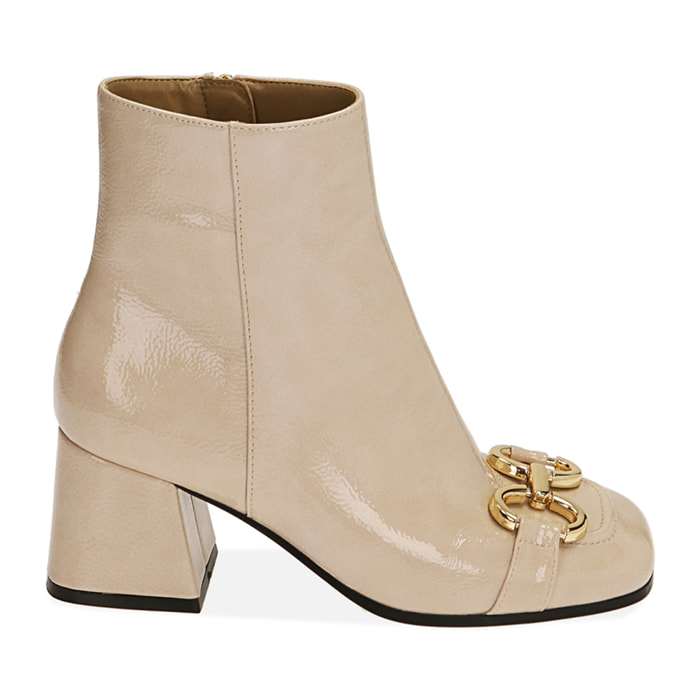 Botines naplack color crema, tacón 6,5 cm