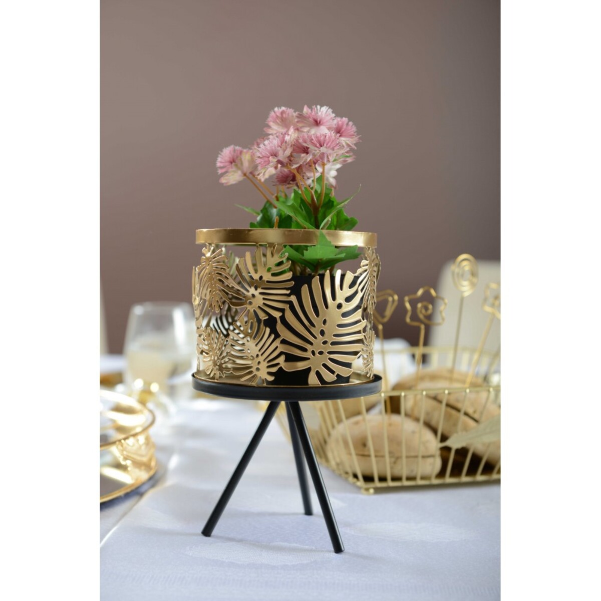 Support plantes en metal avec vase dore h.22.5cm