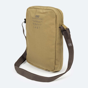 Bandolera Grande Sostenible de Poliéster Reciclado Mostaza .TECA RECYCLED. CROSSBODY LARGE.