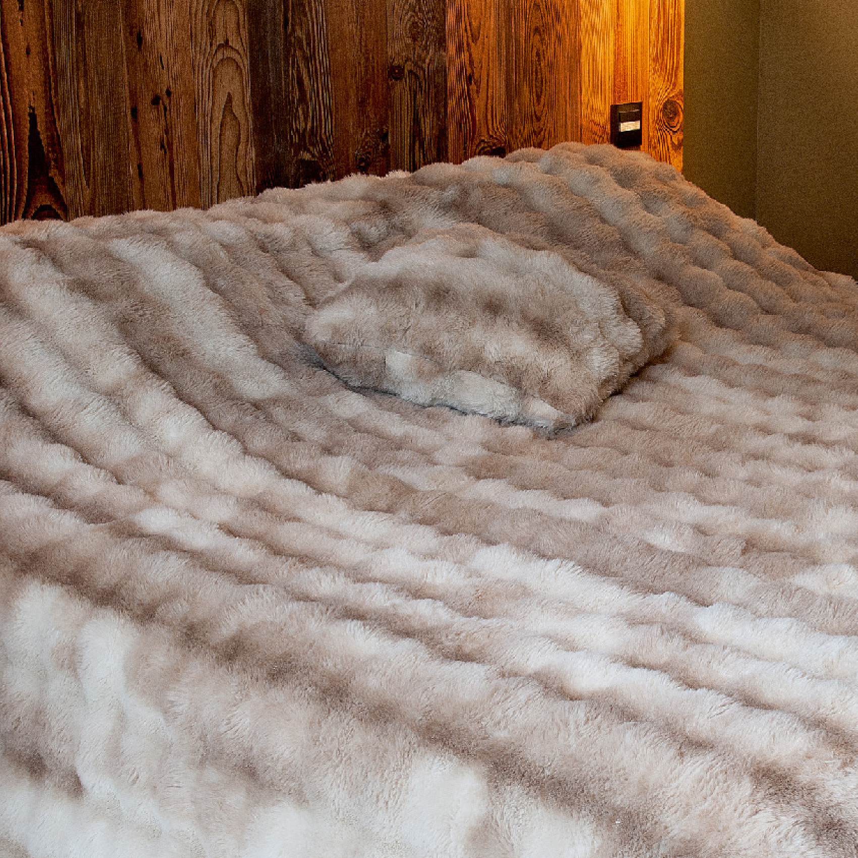 Plaid ou Jeté de Lit Imitation Fourrure Doux - Marron Brun