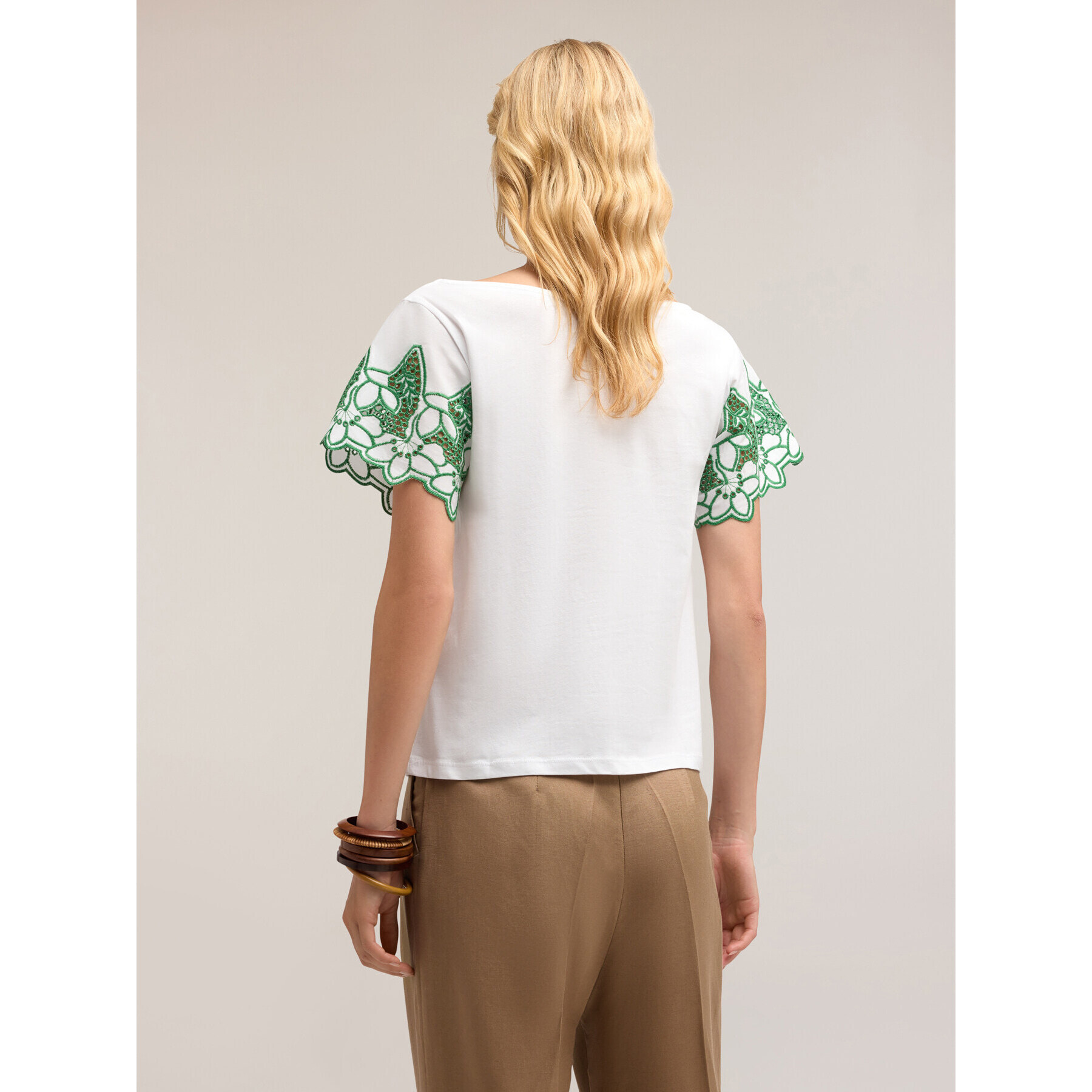 Motivi - T-shirt con maniche ricamate - Verde