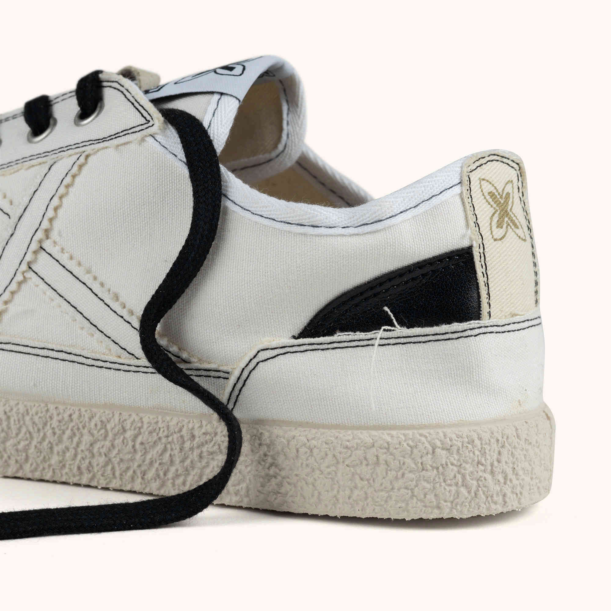 Zapatilla Casual de Lona con Suela de Crepé MUNICH VENECIA 59