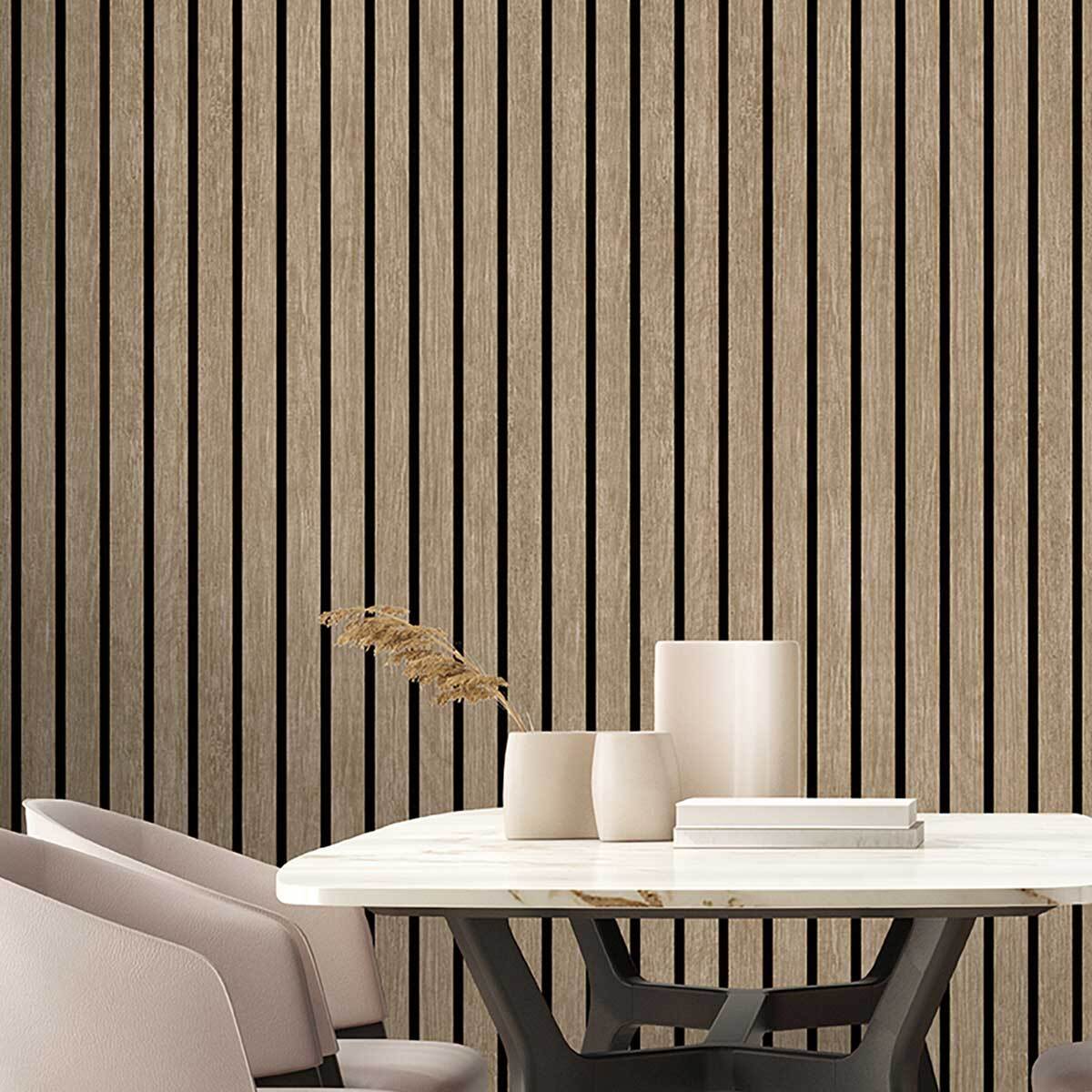Papier peint bois et rayures noires verticales