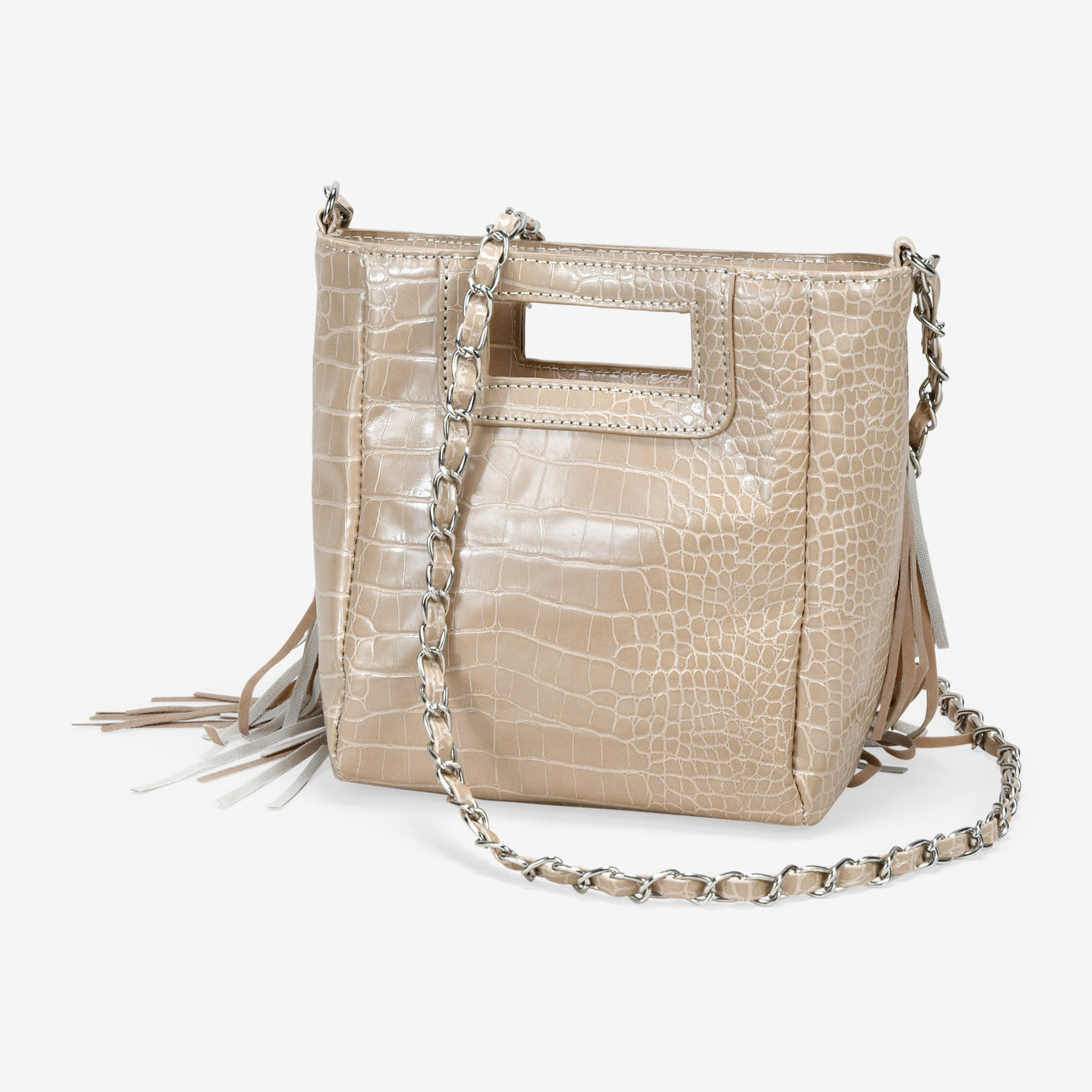 Boso de mano beige con flecos