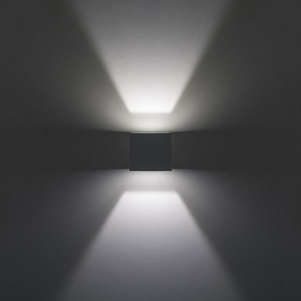 Forlight REX Aplique Exterior LED con Haz de Luz Modulable IP54 5,2W 4000K 350Lm Blanco