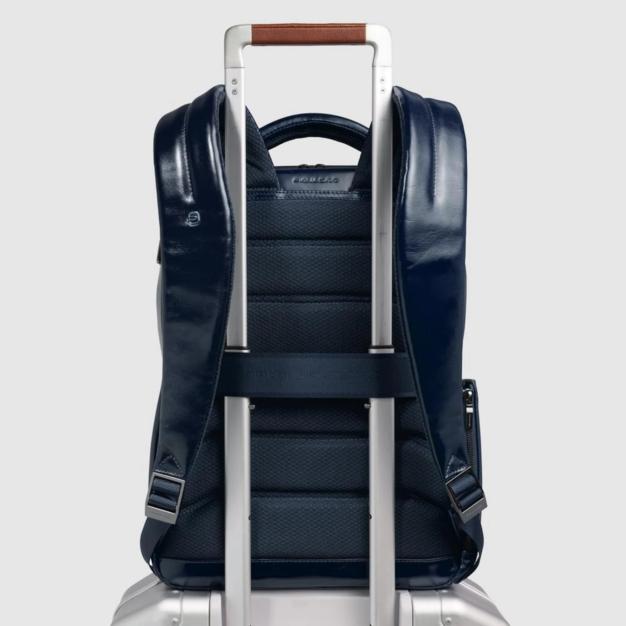 Piquadro Zaino da viaggio fast-check porta pc e iPad® con protezioni antiurto e RFID, personalizzabile