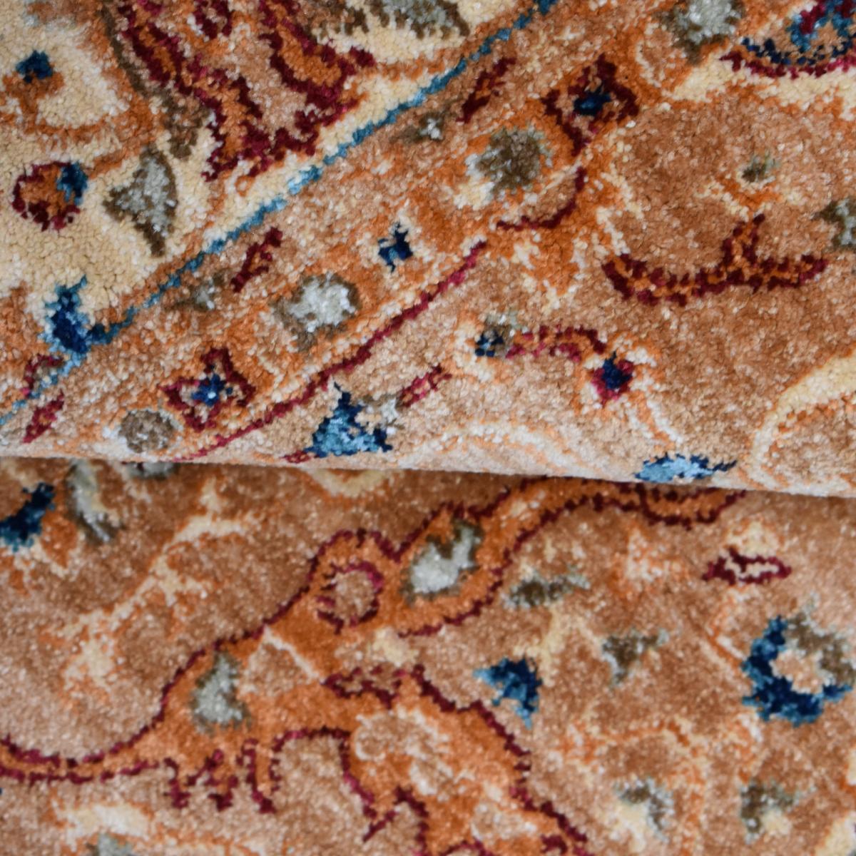 Tapis épais de 120x180 aux motif floraux traditionnels orientaux