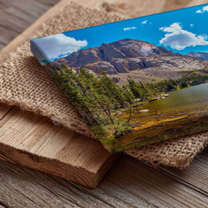 Tableau panoramique lac alpin et forêt sous ciel bleu Toile imprimée