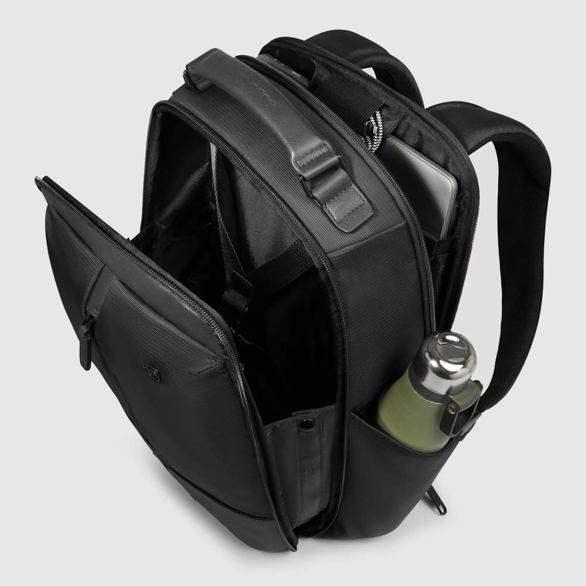 Piquadro Zaino da viaggio porta pc e iPad® con protezioni antiurto e RFID