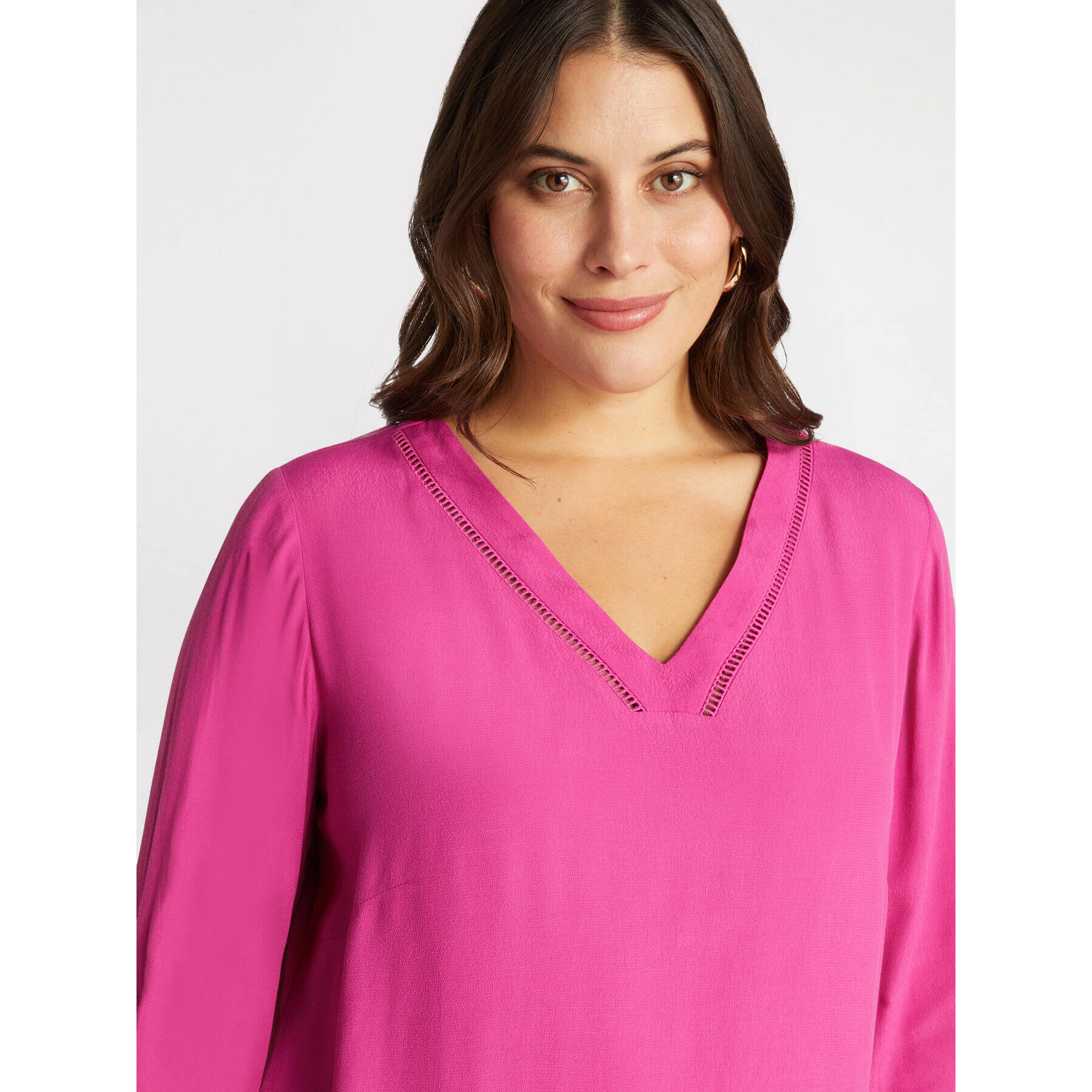 Fiorella Rubino - Blusa con cuello de pico y viscosa LENZING™ ECOVERO™ - Fuchsia