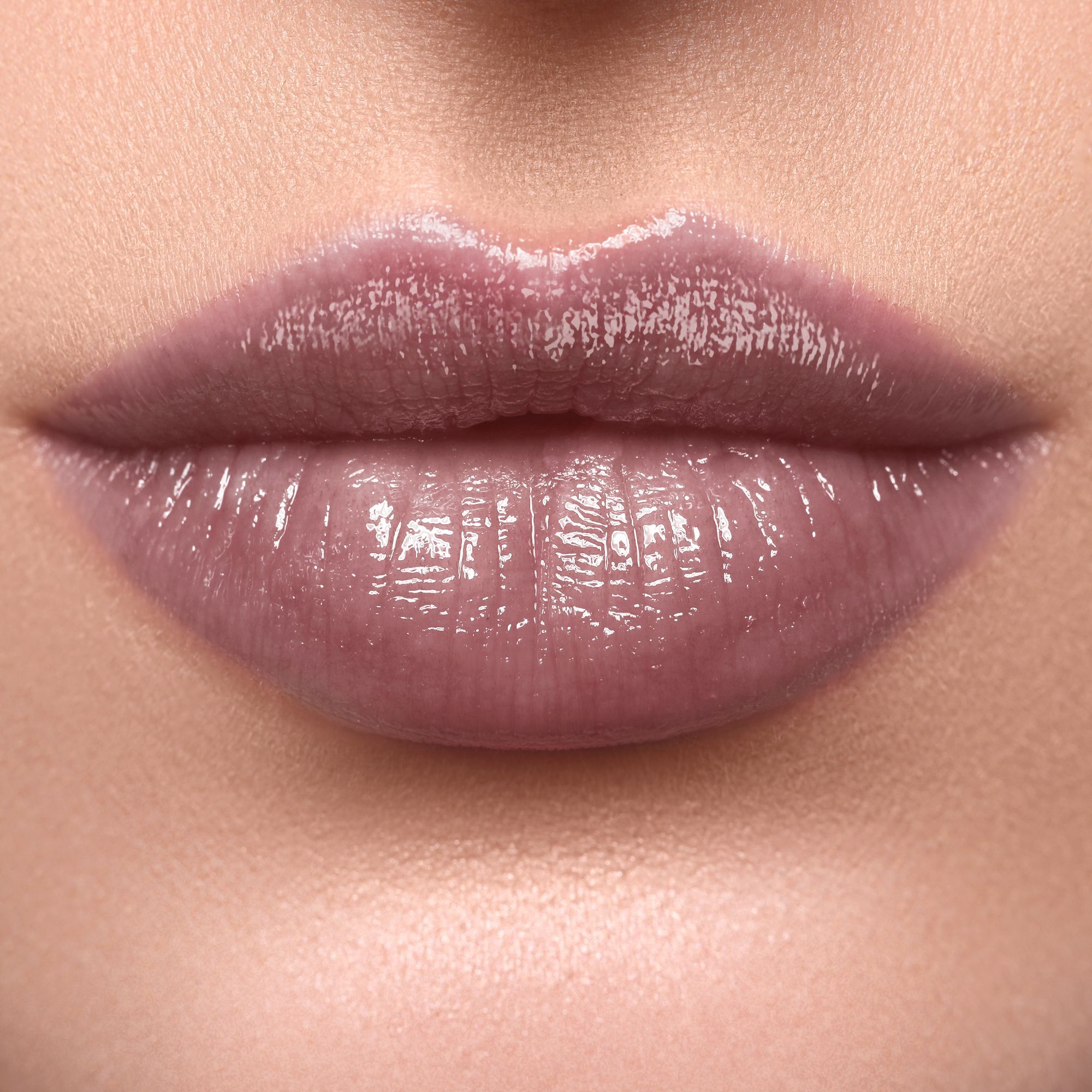 LIP GLAZE - GLASSY STICK Rossetto cremoso dal finish glossy.