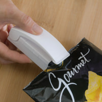 Sigillatore per sacchetti con magnete - bianco - 10x4x4 cm