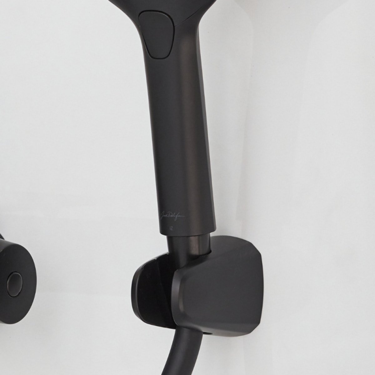 Pommeau de douche Metro 3 jets noir + flexible + support