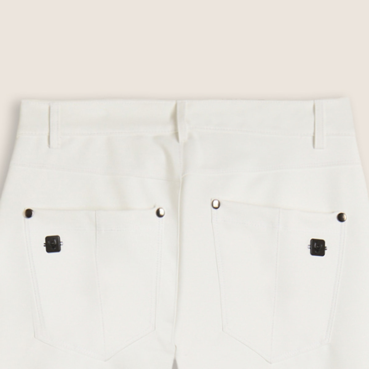 Pantaloni flare in similpelle con vita regular