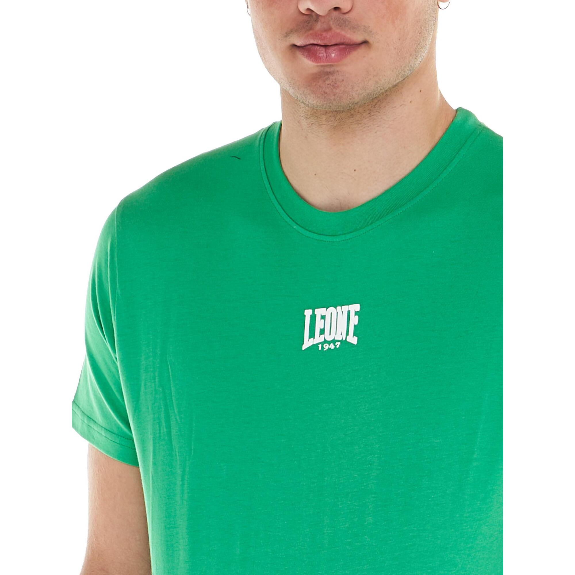 Completo set da uomo composto da t-shirt e pantaloncini Leone Basic