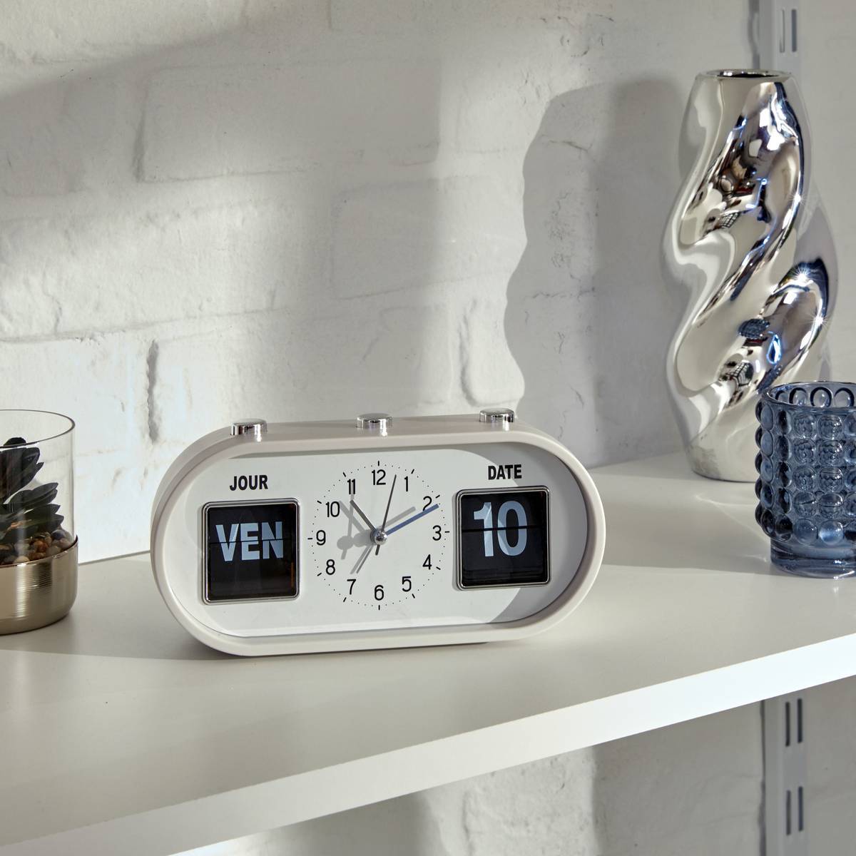 Réveil Edouard crème 20x9,5cm