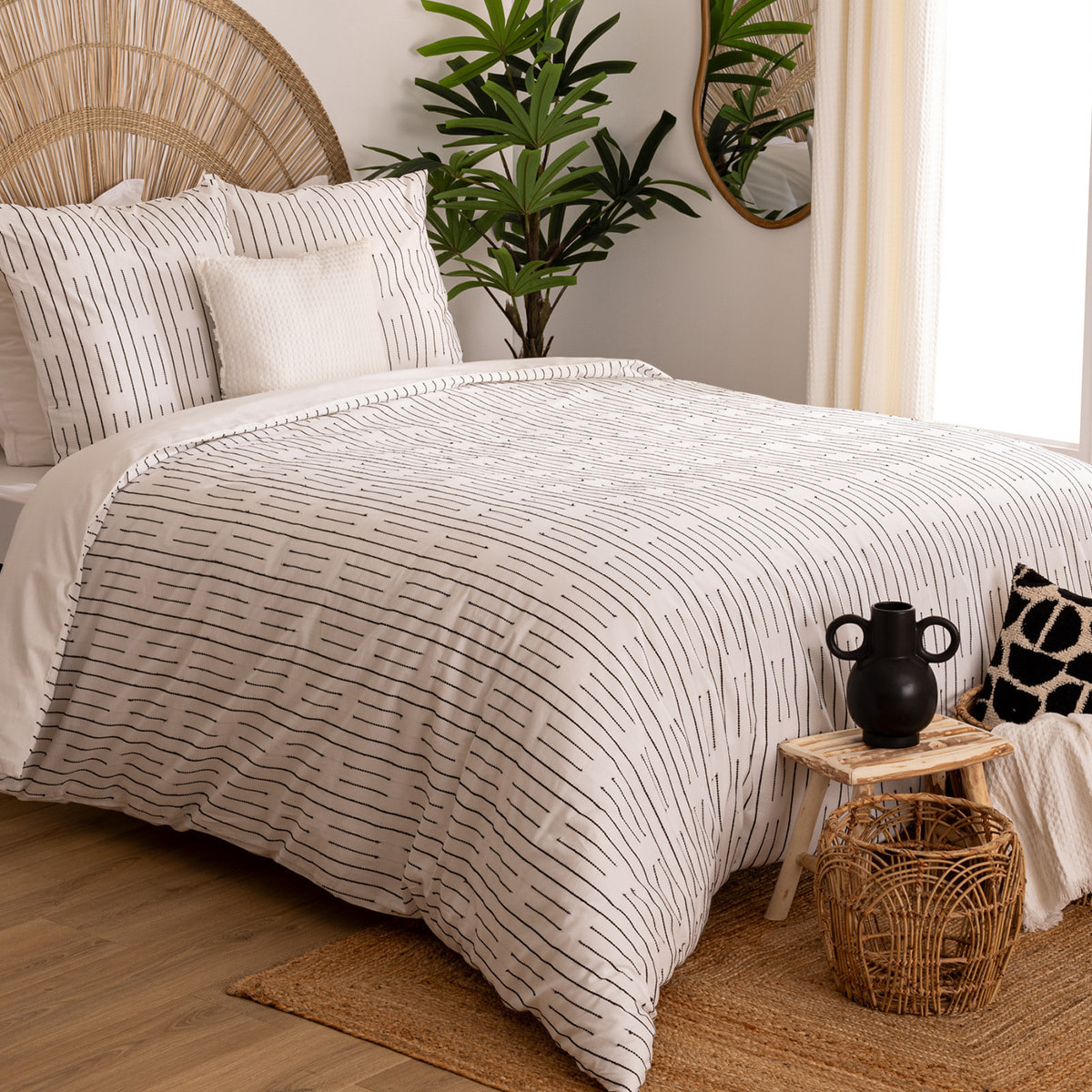 Parure de lit Kain coton blanc noir 240x220cm