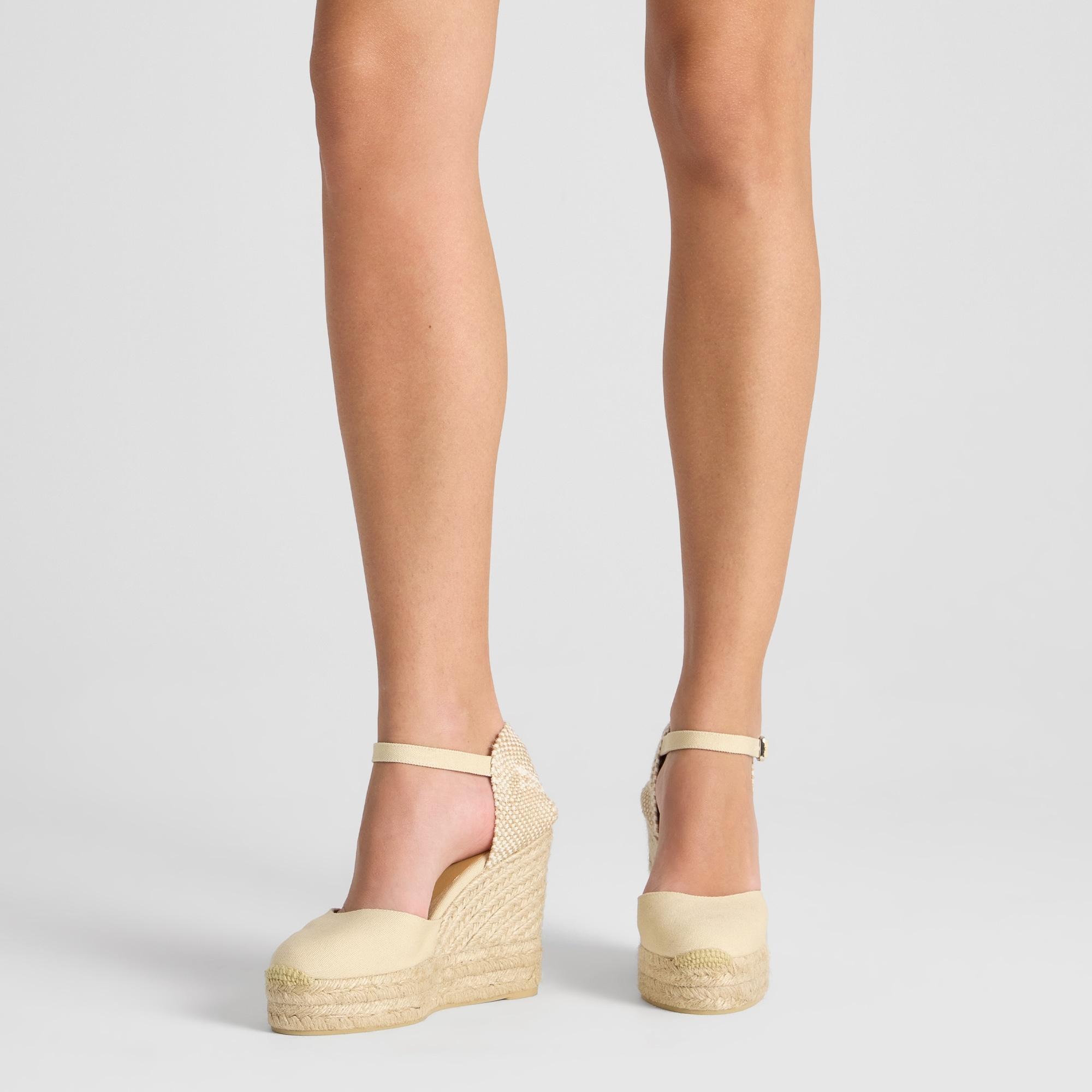 Alpargata de cuña 8 cm en lona de algodón con talonera trenzada y pulsera al tobillo
