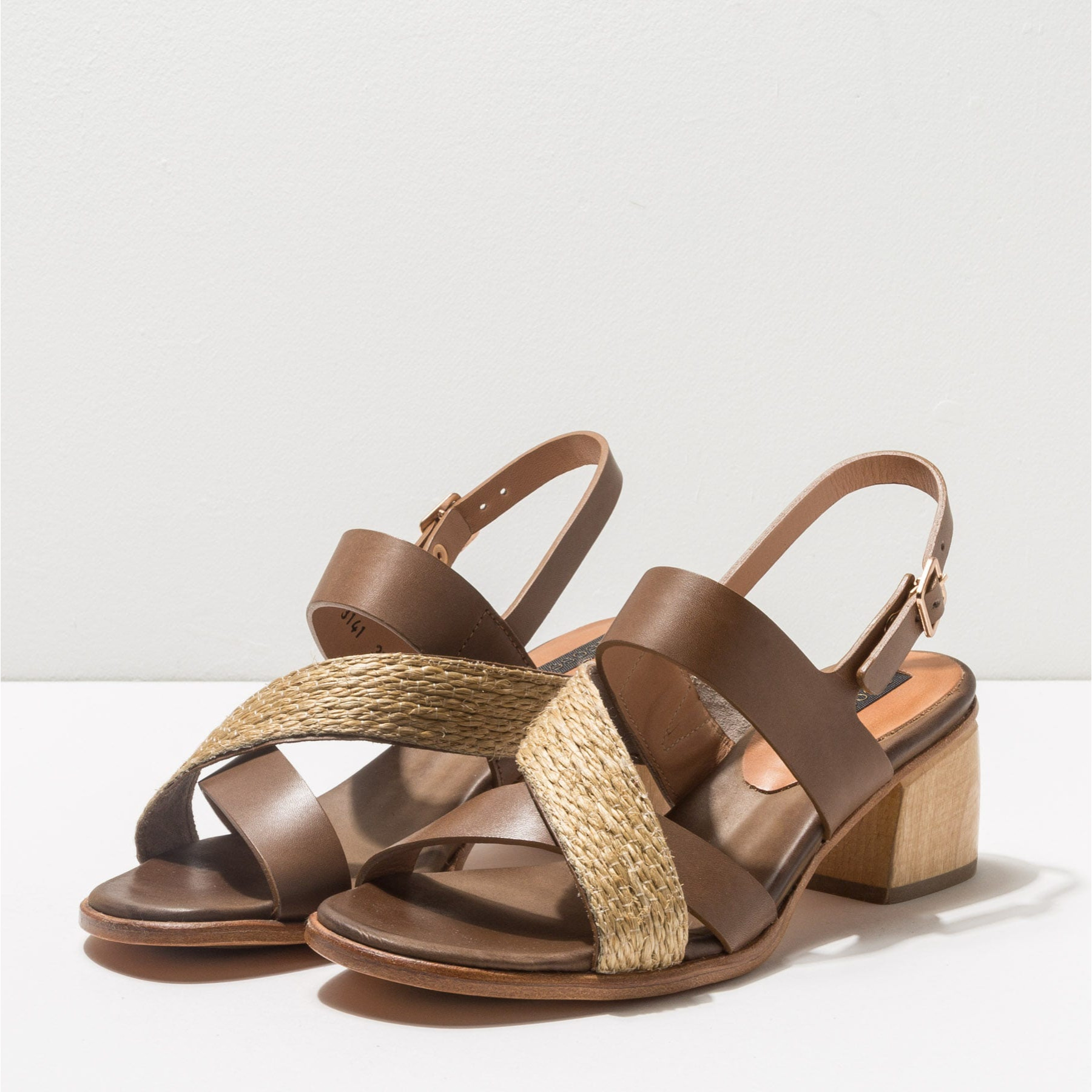 Sandalias con tacón S3141 RESTORED SKIN TAUPE / VERDISO color Taupe