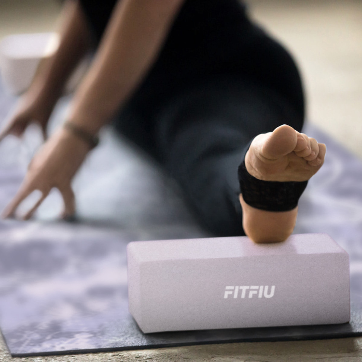 Bloque yoga lila FITFIU espuma EVA alta densidad ladrillo pilates