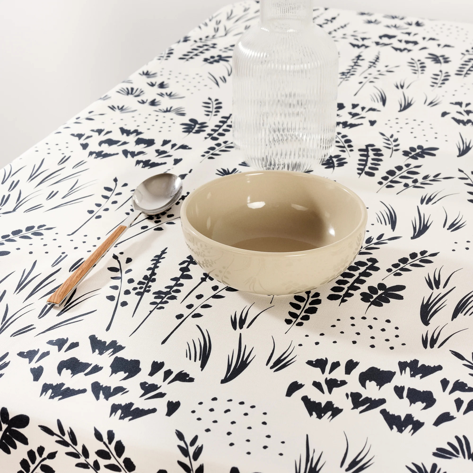 Nappe anti-taches au toucher tissu 0120-358