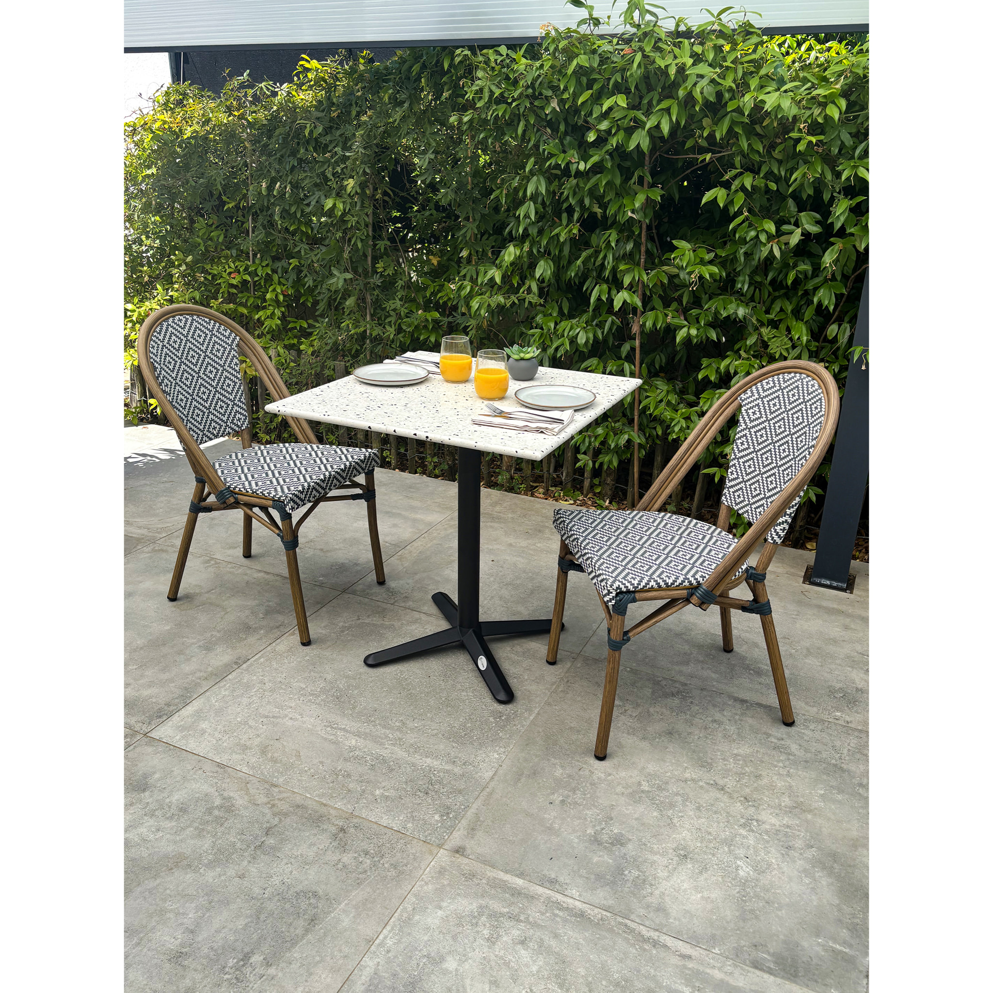BISTRO - Ensemble repas de jardin 2 places en acier et plateau en terrazzo