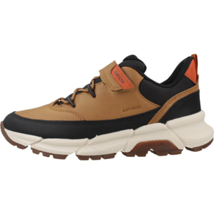 Zapatillas Niño de la marca GEOX  modelo J FLEXYPER PLUS BOY MARRON