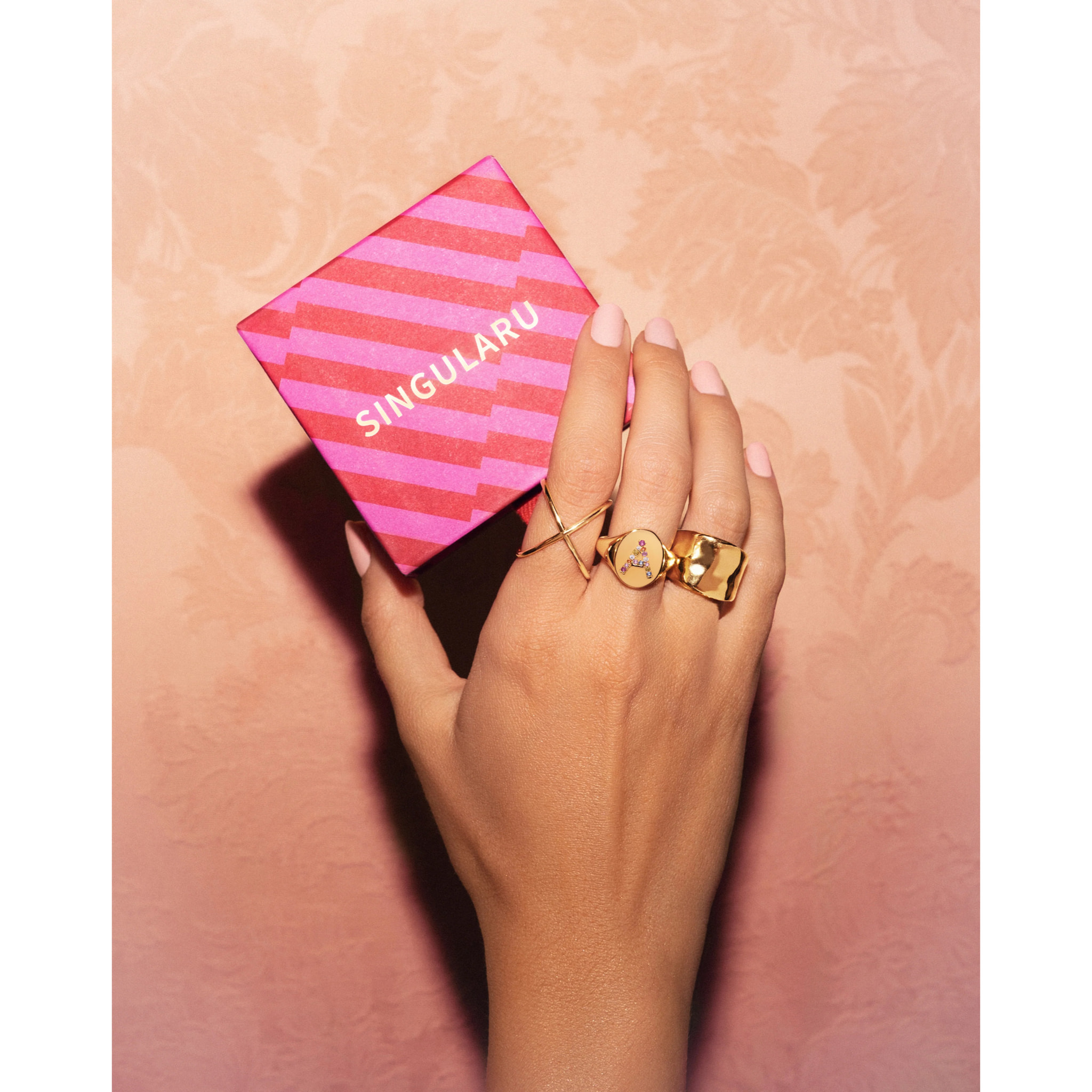 Anillo Personalizado Signet Letter Colors Baño Oro