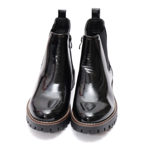 Stivaletto in simil pelle con elastico laterale