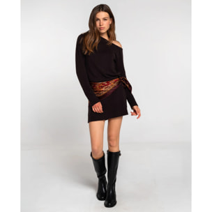 Vestido de punto elástico con flecos y corte ajustado