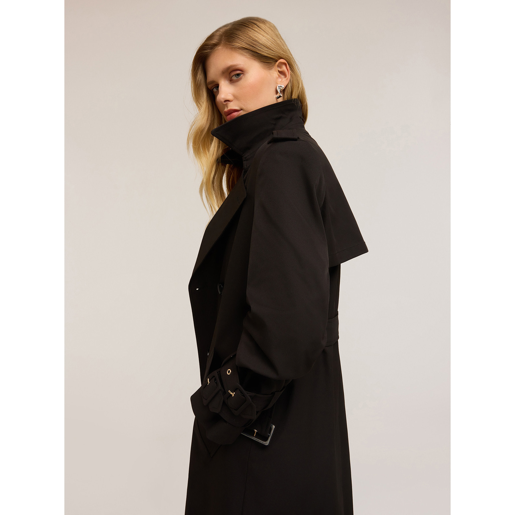 Motivi - Gabardina cruzada de tejido técnico - Negro