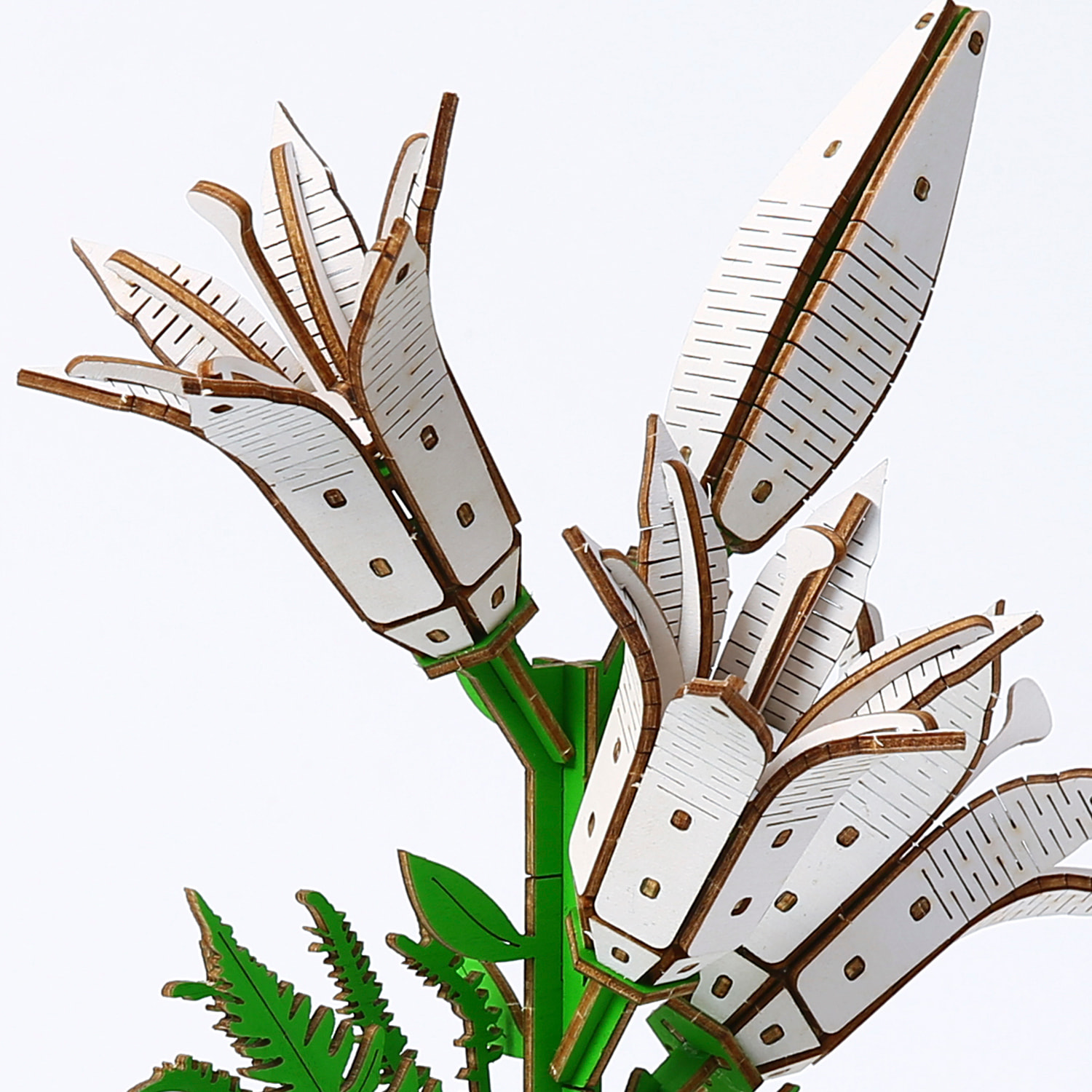 Maqueta de Madera 3D, diseño de Lirio. 136 piezas.